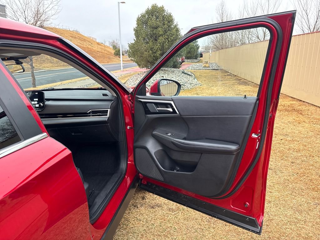 Used 2024 Mitsubishi Outlander SE image 26