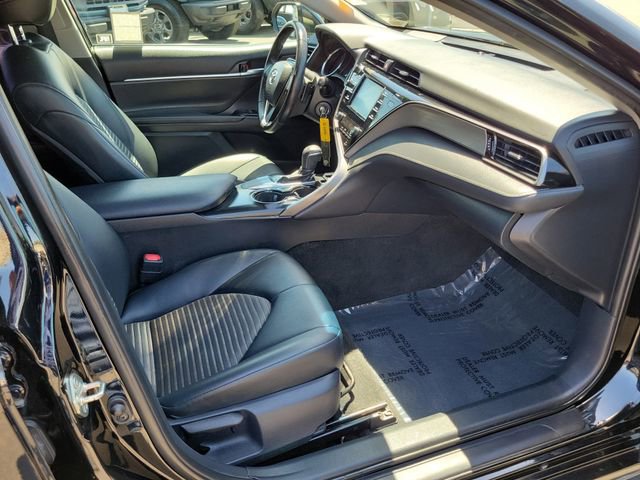 Used 2019 Toyota Camry SE FWD image 14