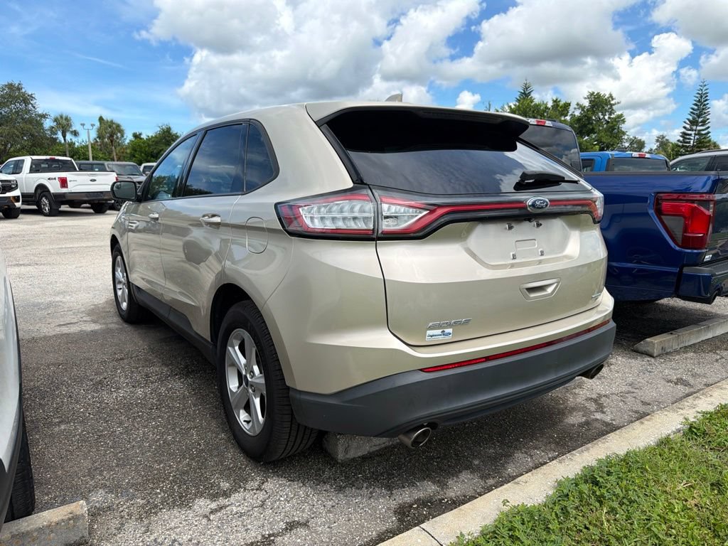 Certified 2018 Ford Edge SE FWD image 3