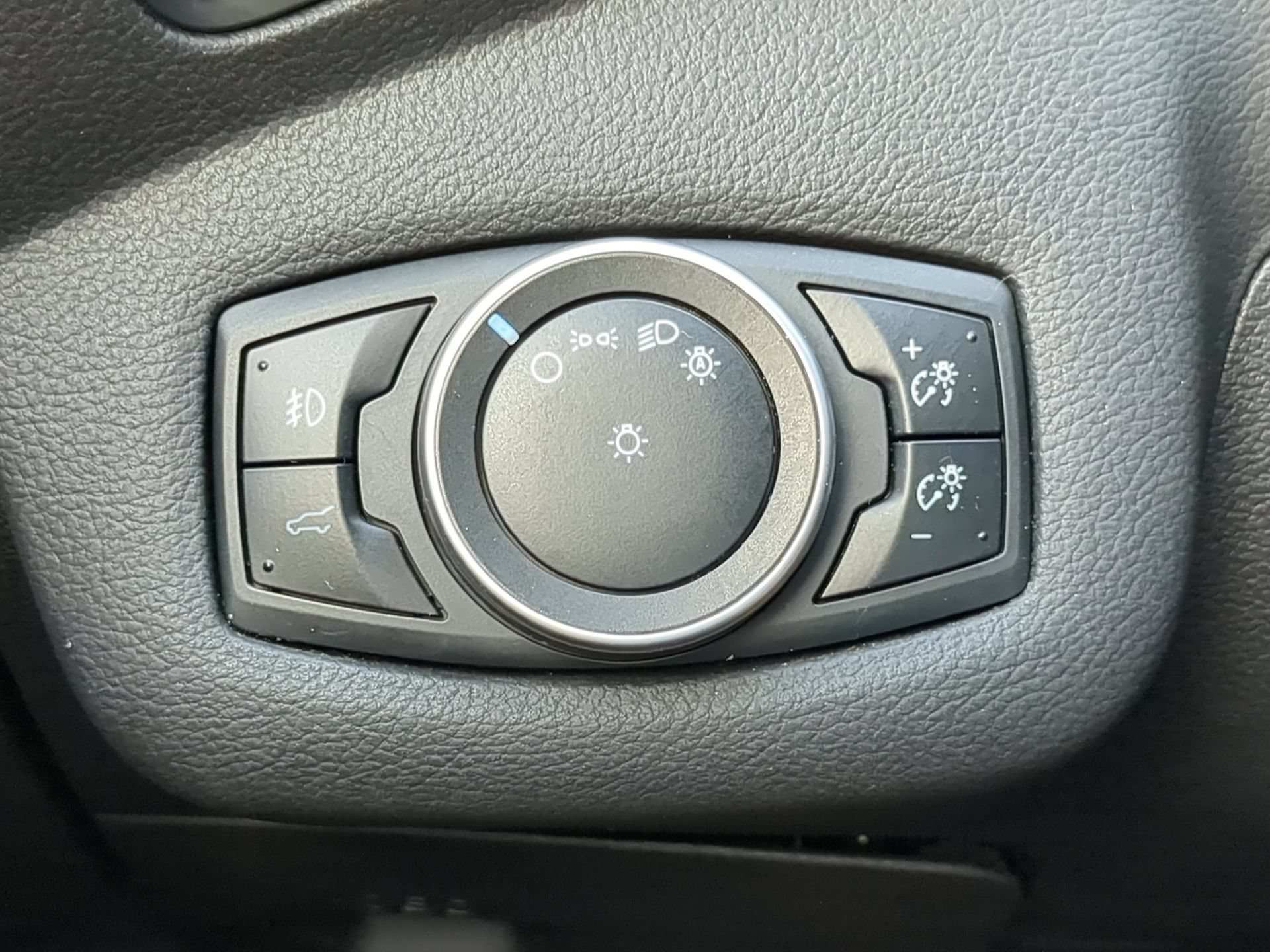 Certified 2017 Ford Escape SE w/ SE Leather Comfort Package FWD image 64