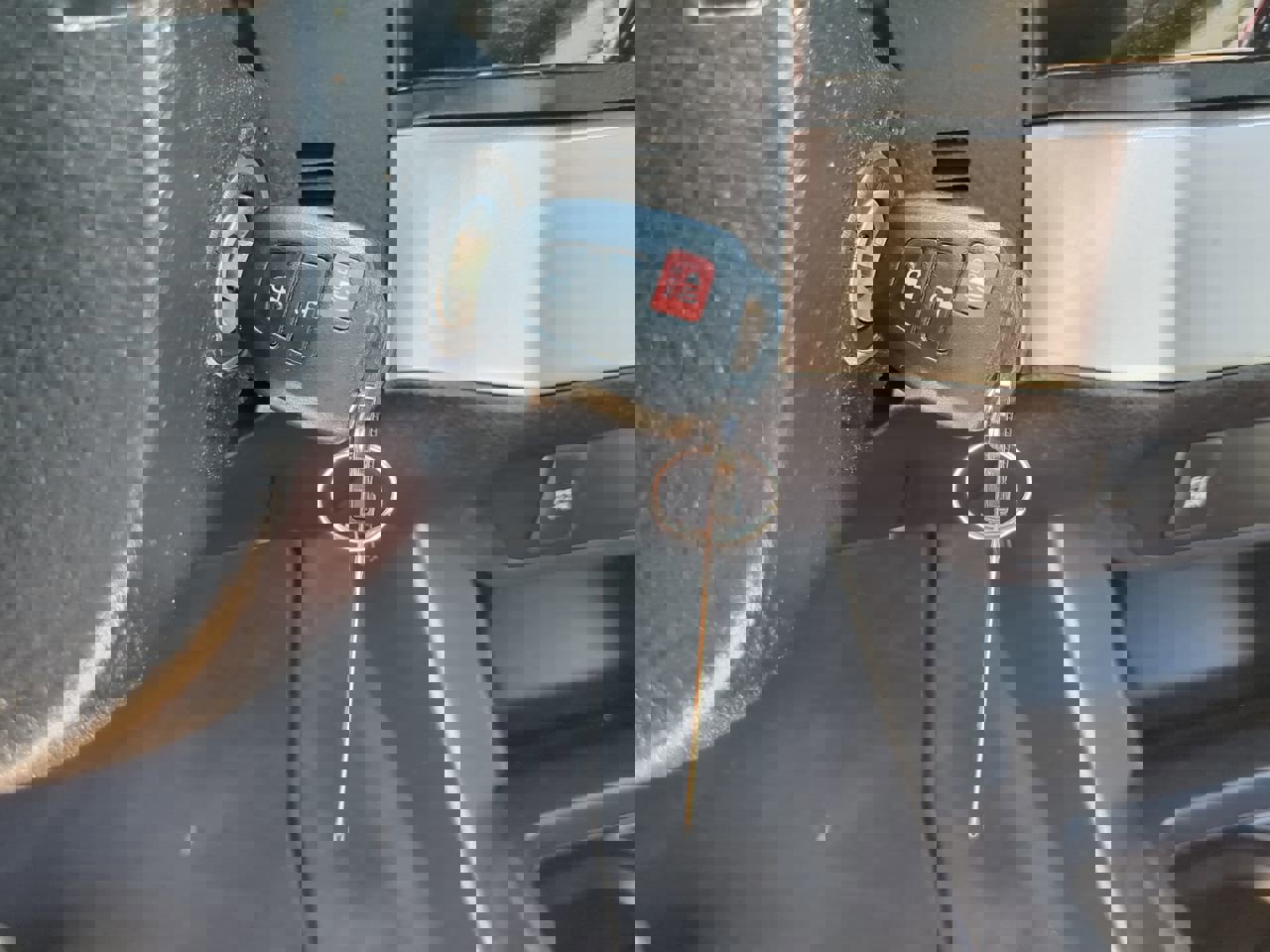 Used 2018 Toyota Tacoma SR w/ SR Convenience Package image 24