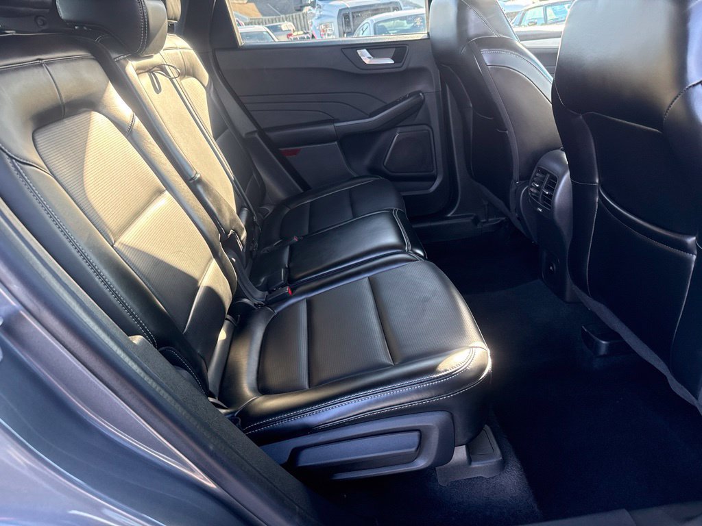 Certified 2024 Ford Escape Platinum AWD/4WD image 43