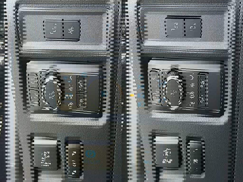 Certified 2023 Ford Expedition Platinum image 26