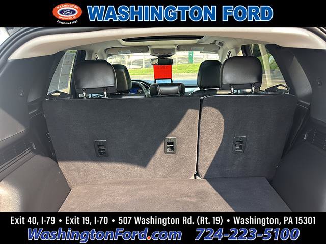 Certified 2022 Ford Escape Titanium AWD/4WD image 18