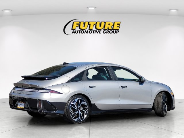 Used 2023 Hyundai Ioniq 6 SEL RWD image 4