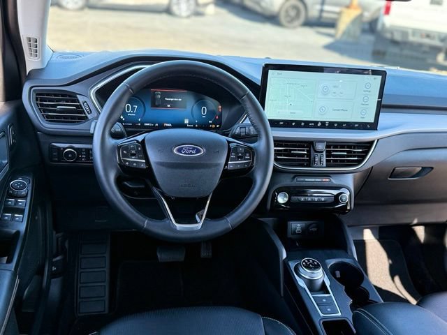 Certified 2025 Ford Escape Platinum AWD/4WD image 6