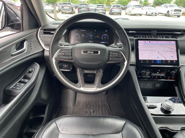 Used 2023 Jeep Grand Cherokee L Limited AWD/4WD image 13