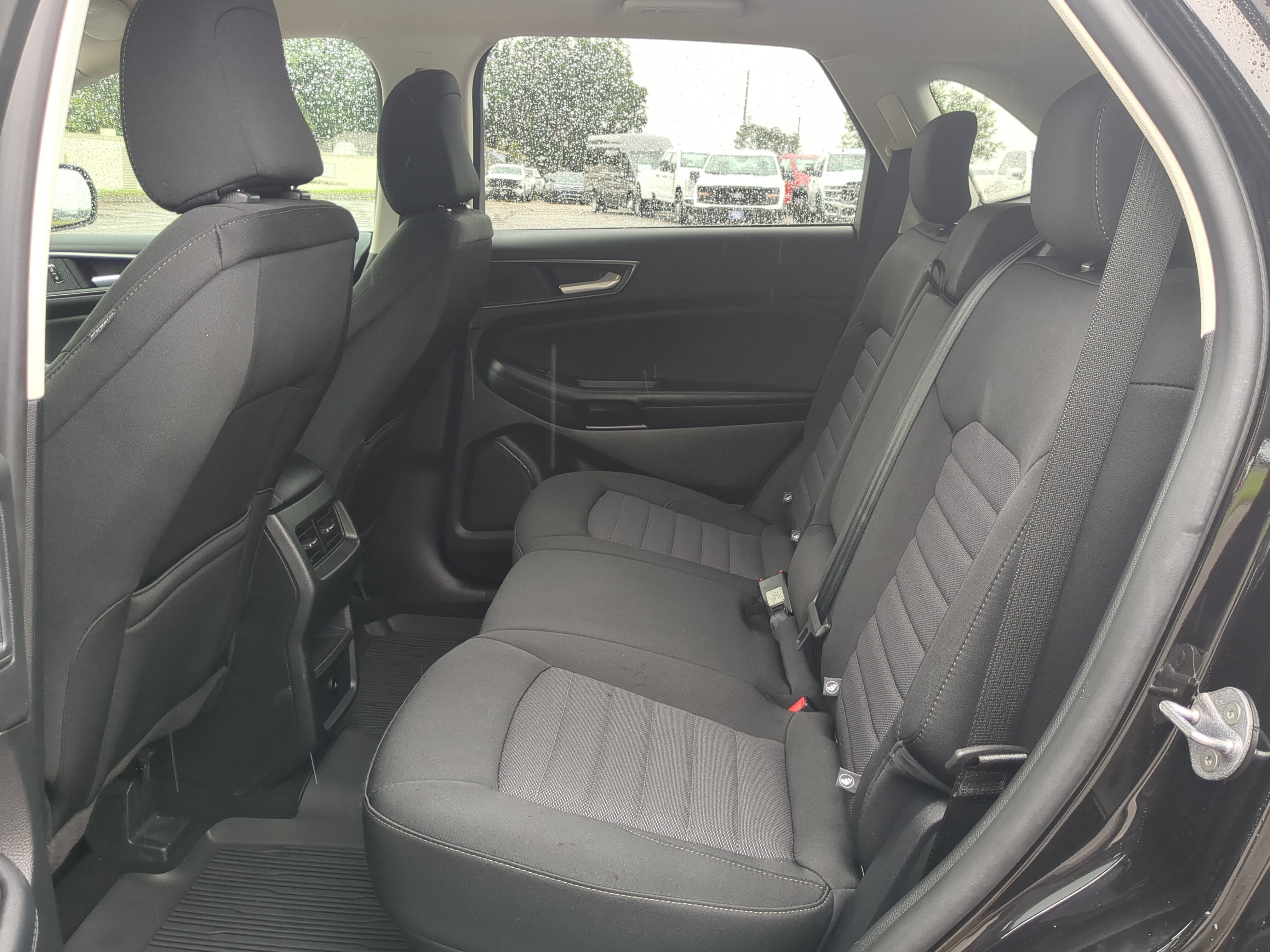 Certified 2024 Ford Edge SE w/ Black Appearance Package AWD/4WD image 12