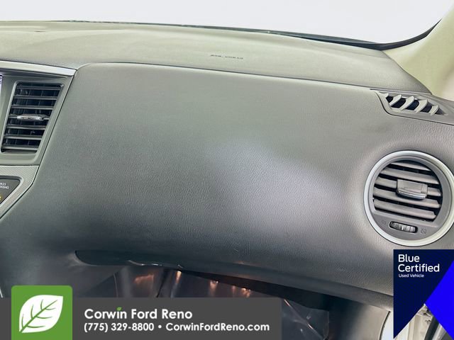 Used 2019 Nissan Pathfinder SL AWD/4WD image 32