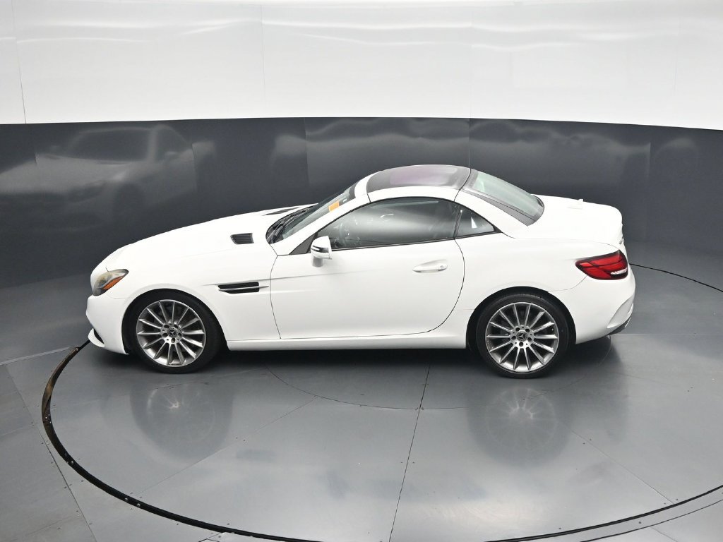 Used 2017 Mercedes-Benz SLC 300 image 38