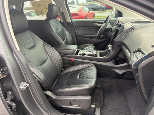 Certified 2024 Ford Edge Titanium image 17