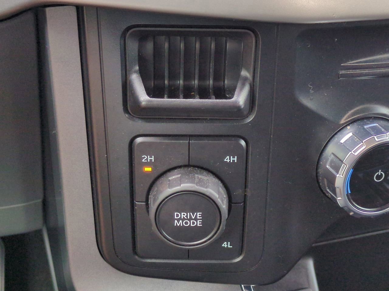 Certified 2022 Ford F150 XLT w/ Equipment Group 302A High image 27