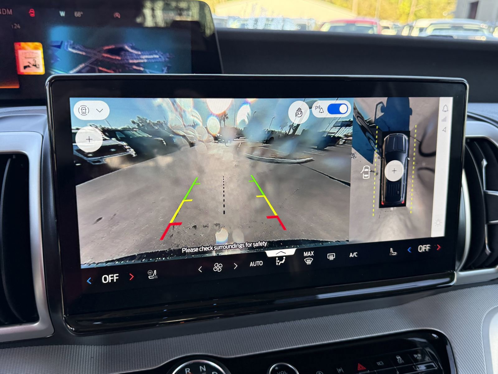 Certified 2025 Ford Expedition Active image 24