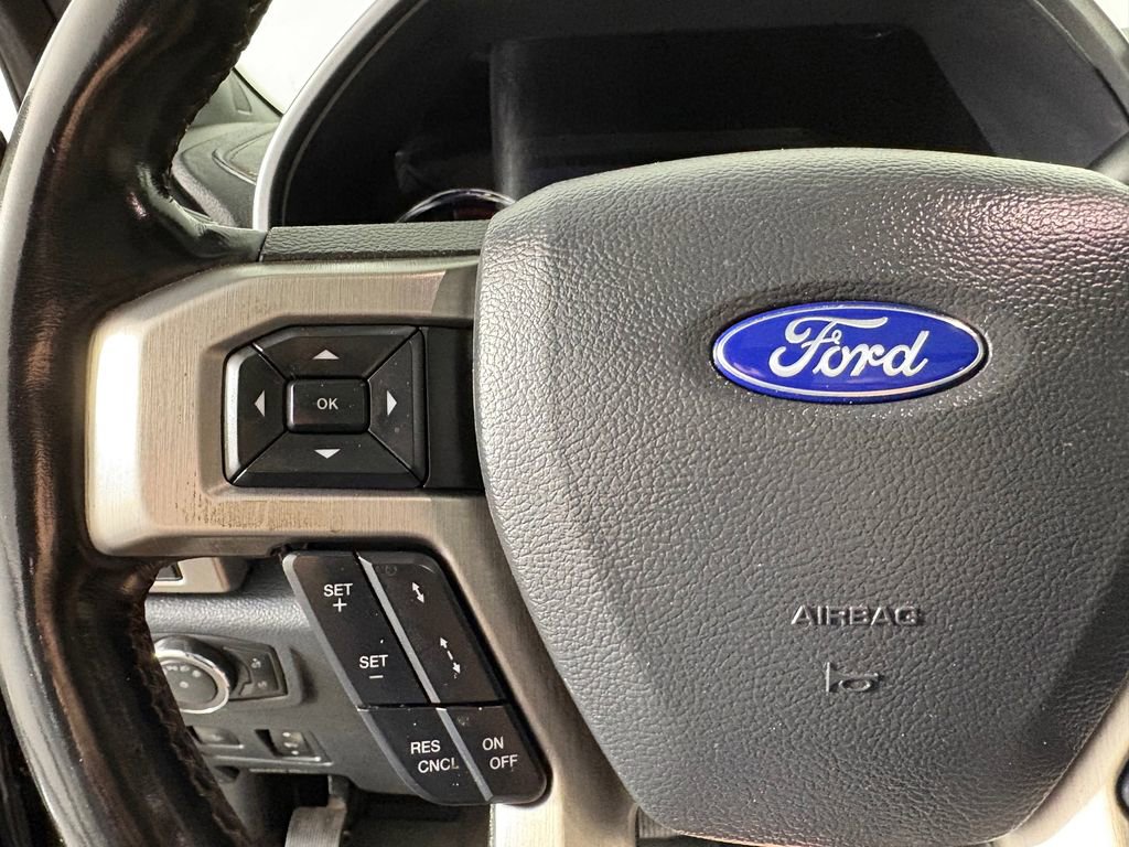 Certified 2022 Ford F350 Platinum w/ Tremor Off-Road Package AWD/4WD image 24