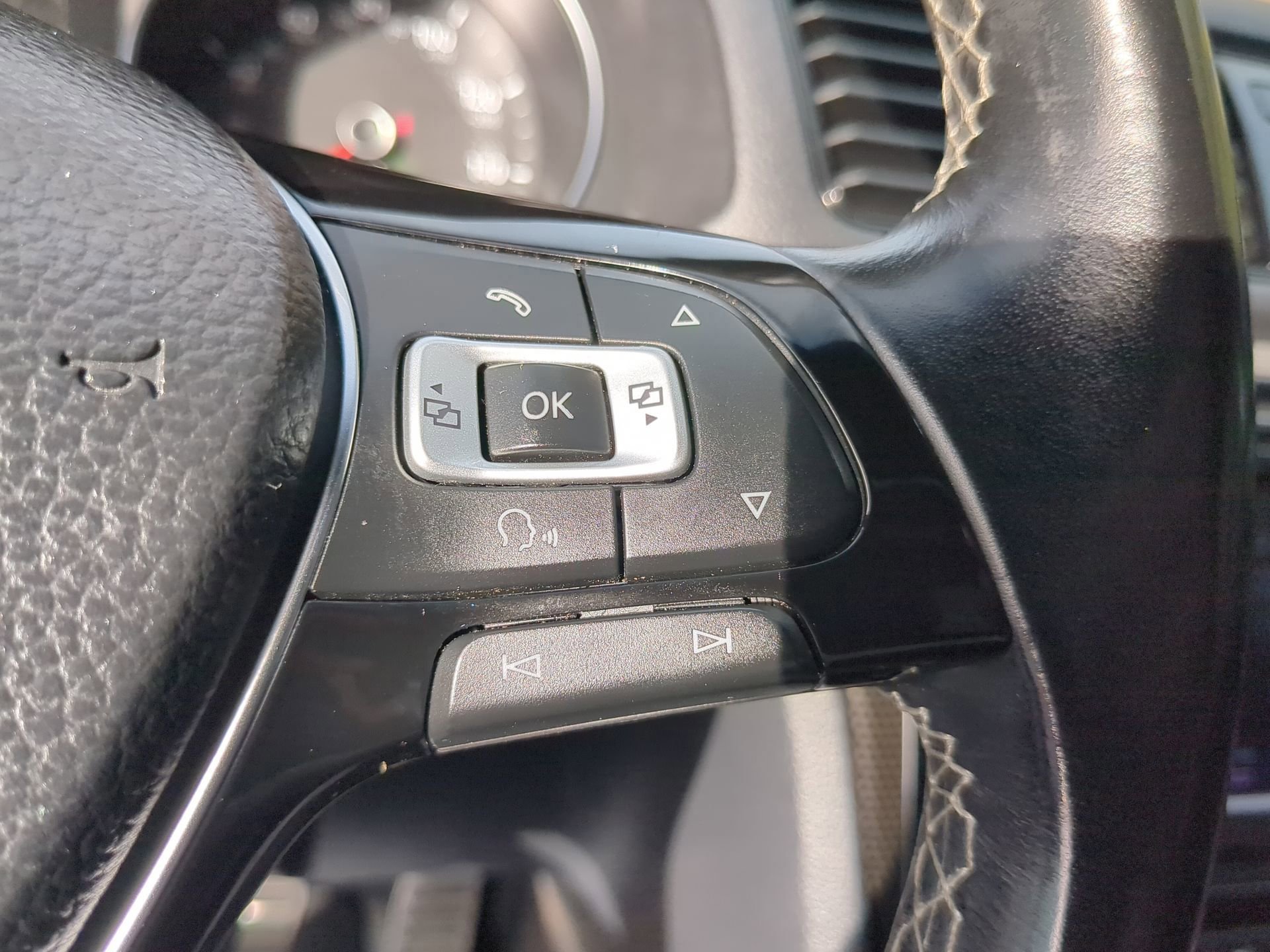 Used 2018 Volkswagen Passat GT image 57