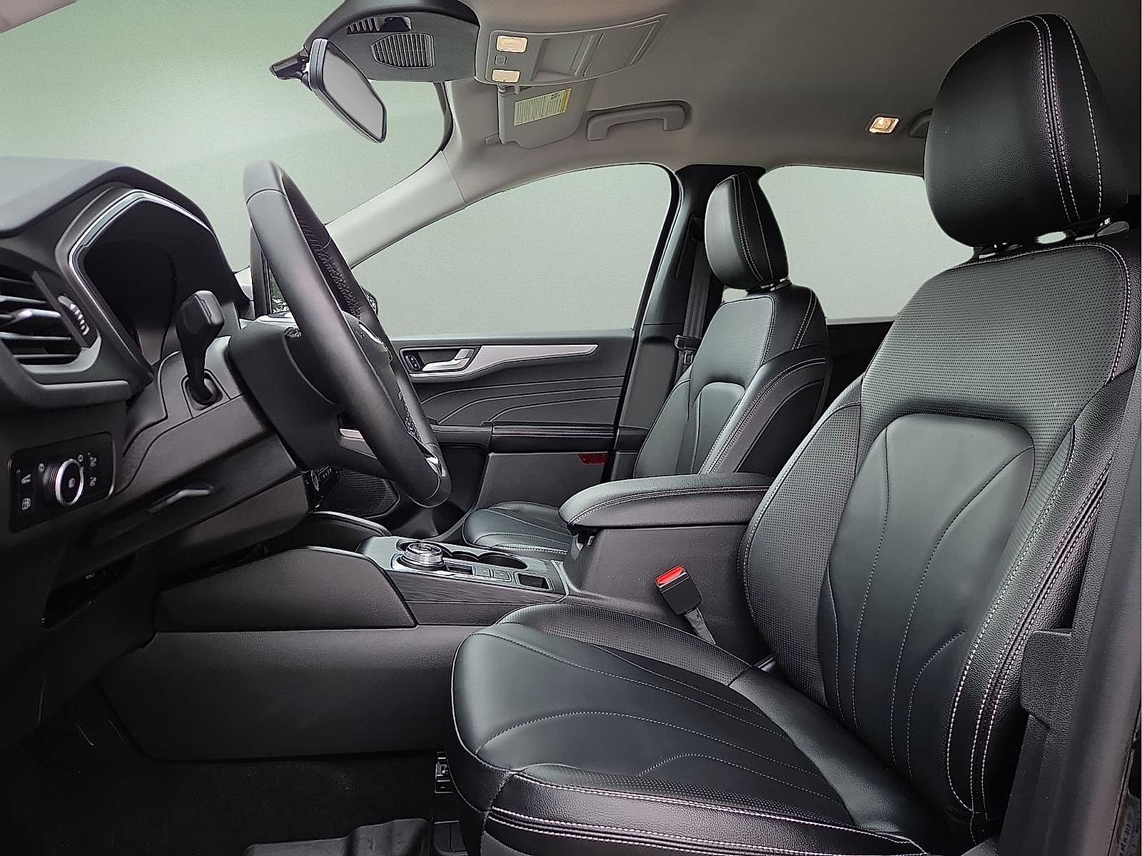 Certified 2025 Ford Escape SE w/ PHEV Premium Package FWD image 14