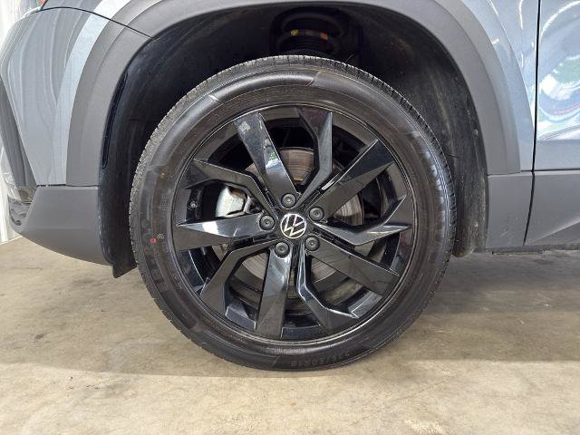Used 2022 Volkswagen Taos SE AWD/4WD image 14