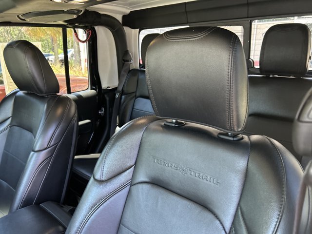 Used 2023 Jeep Gladiator Sport AWD/4WD image 18