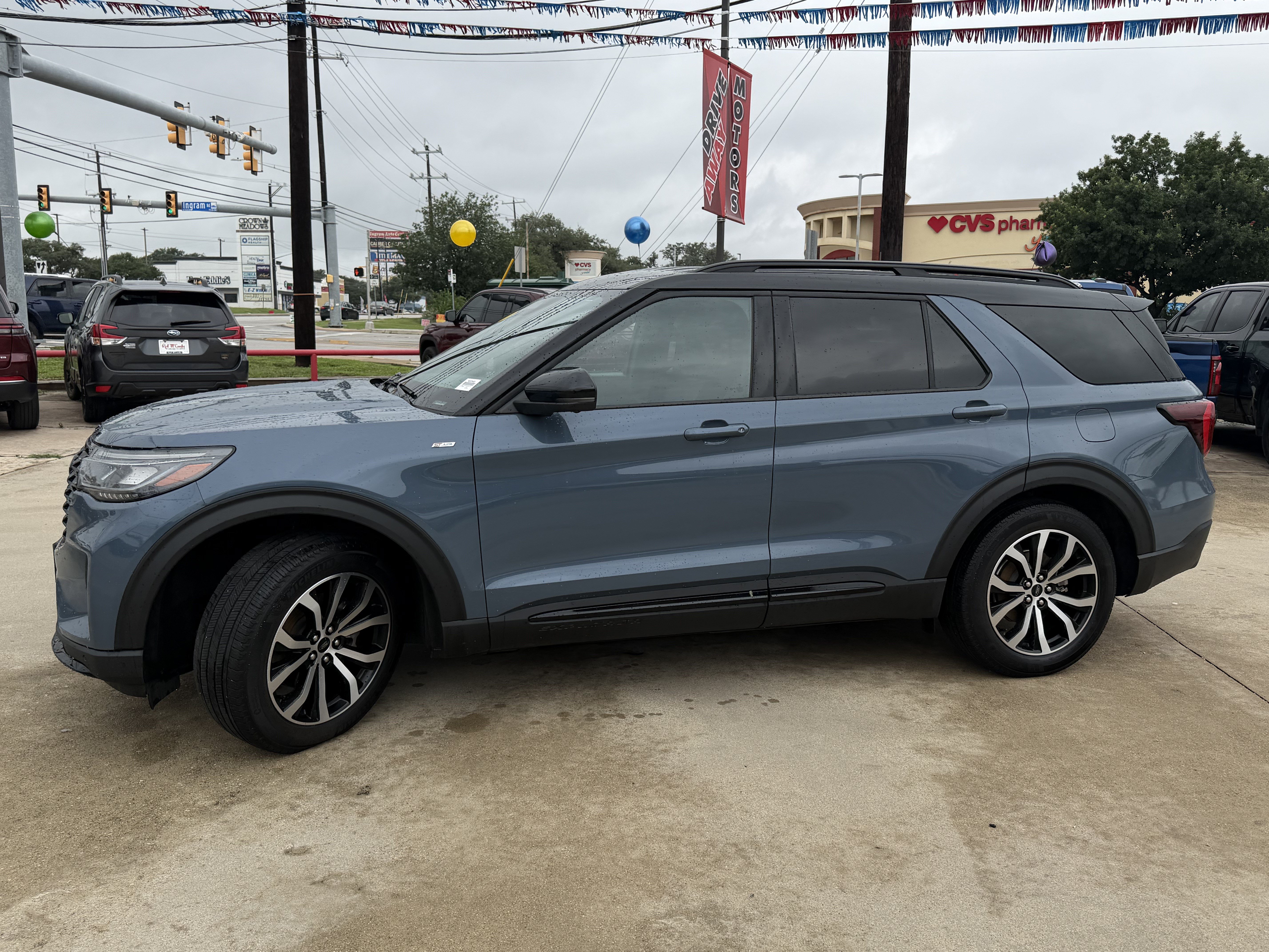 Certified 2025 Ford Explorer ST-Line w/ Premium Package RWD image 11