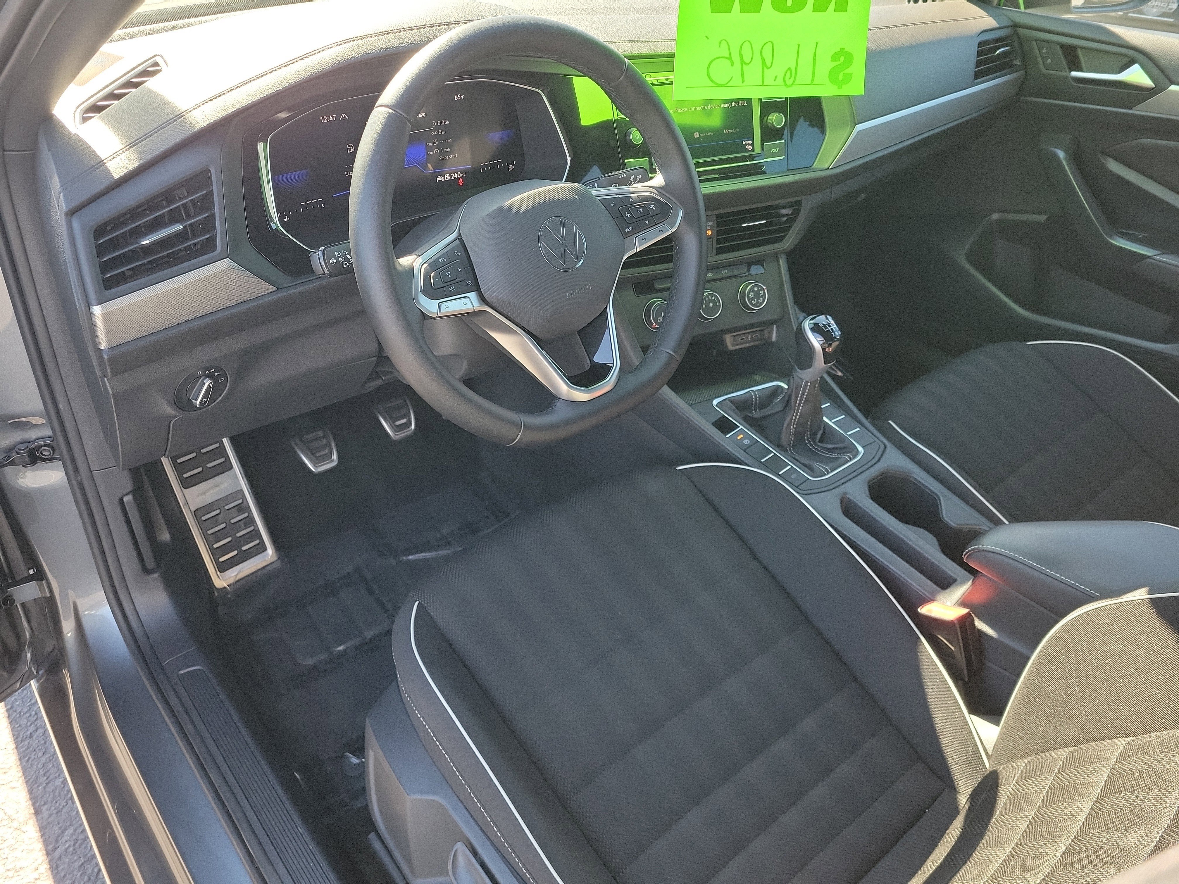 Used 2023 Volkswagen Jetta Sport image 22