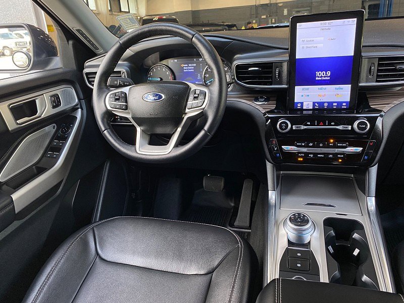 Certified 2023 Ford Explorer Limited w/ Limited Technology Package AWD/4WD image 20