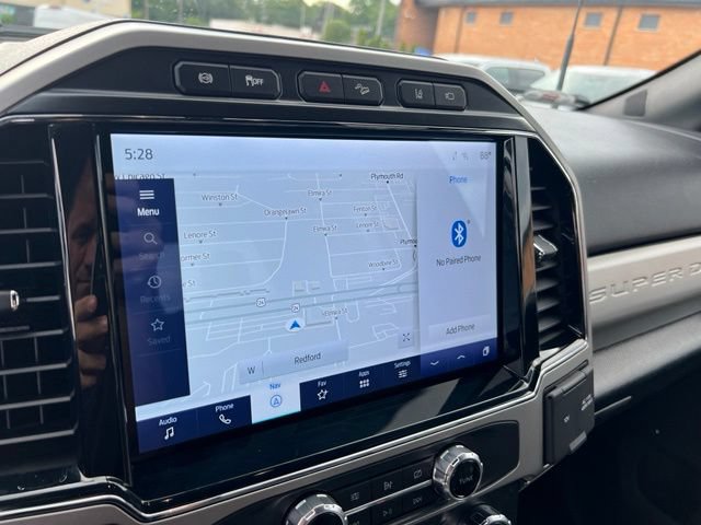 Certified 2022 Ford F350 Lariat w/ Black Appearance Package AWD/4WD image 15