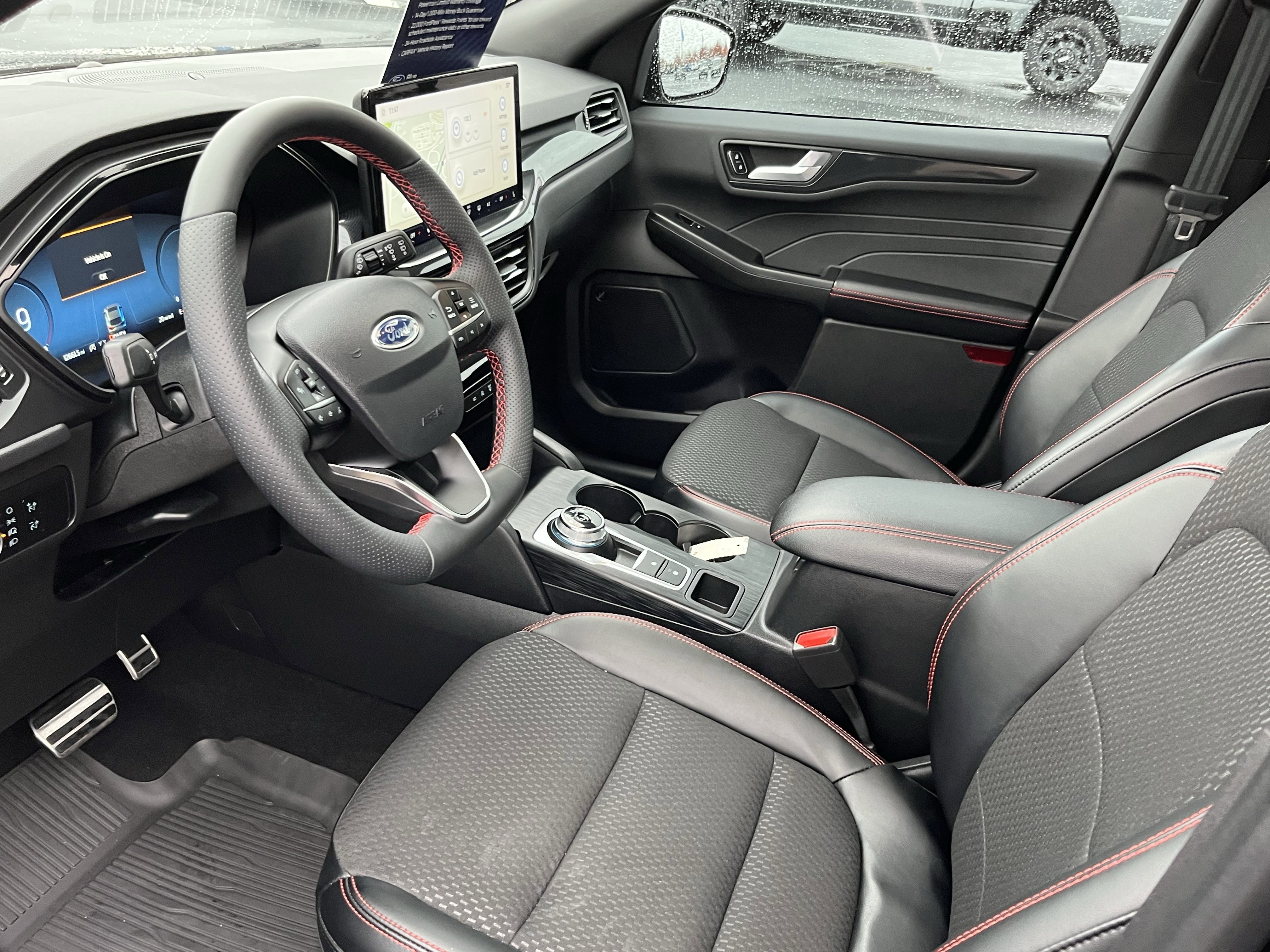 Certified 2023 Ford Escape ST-Line Select w/ Tech Pack #2 image 6