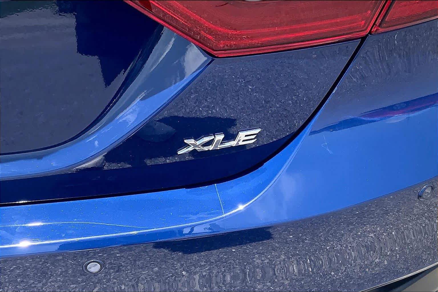Used 2024 Toyota Camry XLE w/ Navigation Package FWD image 10