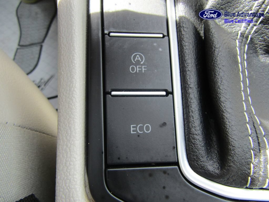 Used 2022 Volkswagen Jetta SE FWD image 34