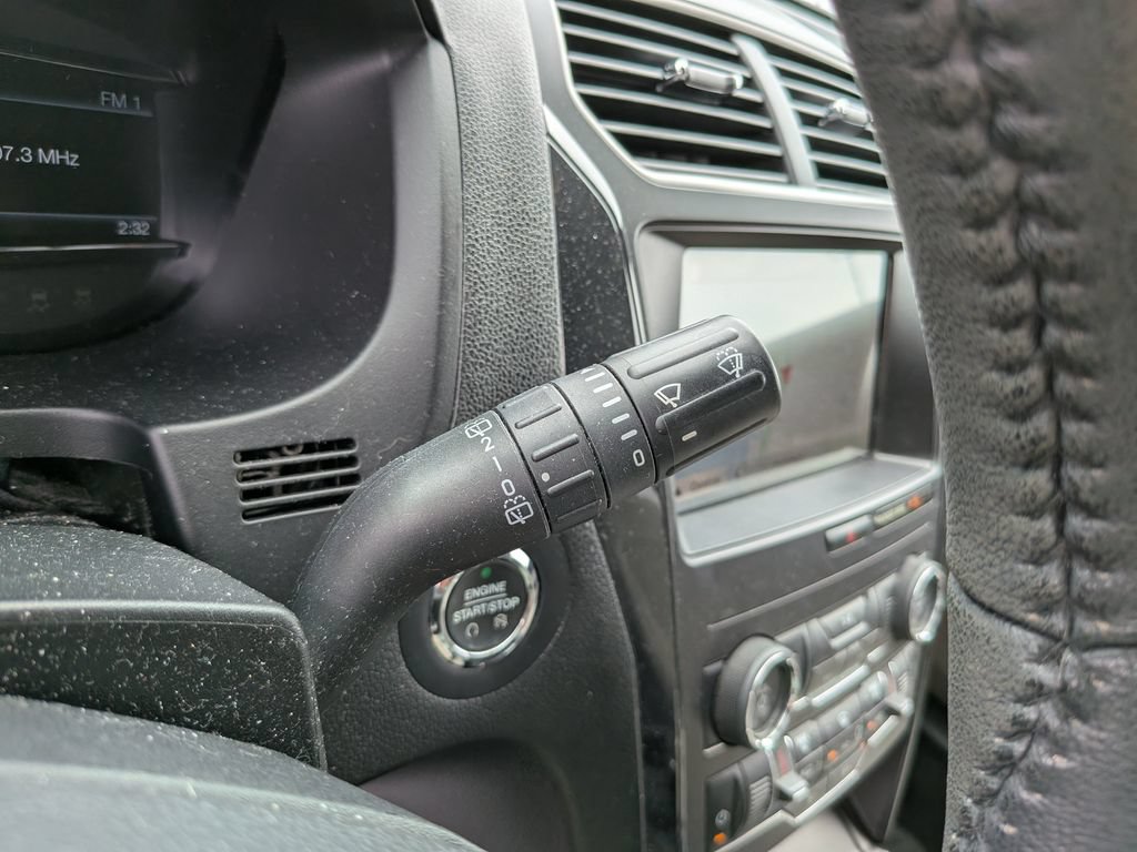Certified 2019 Ford Explorer XLT w/ Equipment Group 201A FWD image 28