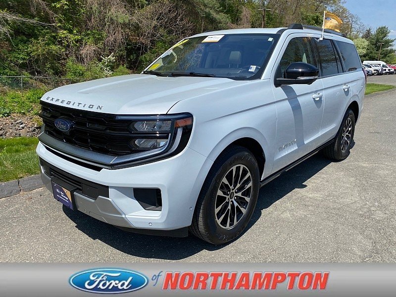 Certified 2025 Ford Expedition Platinum AWD/4WD image 1