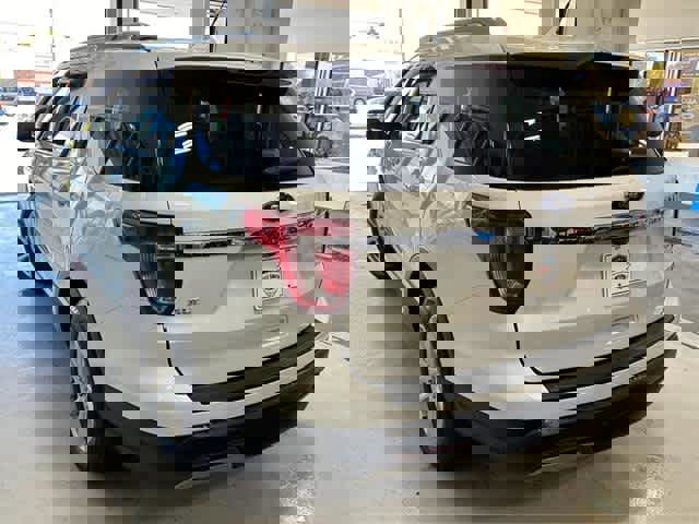 Certified 2019 Ford Explorer XLT w/ Equipment Group 202A image 4