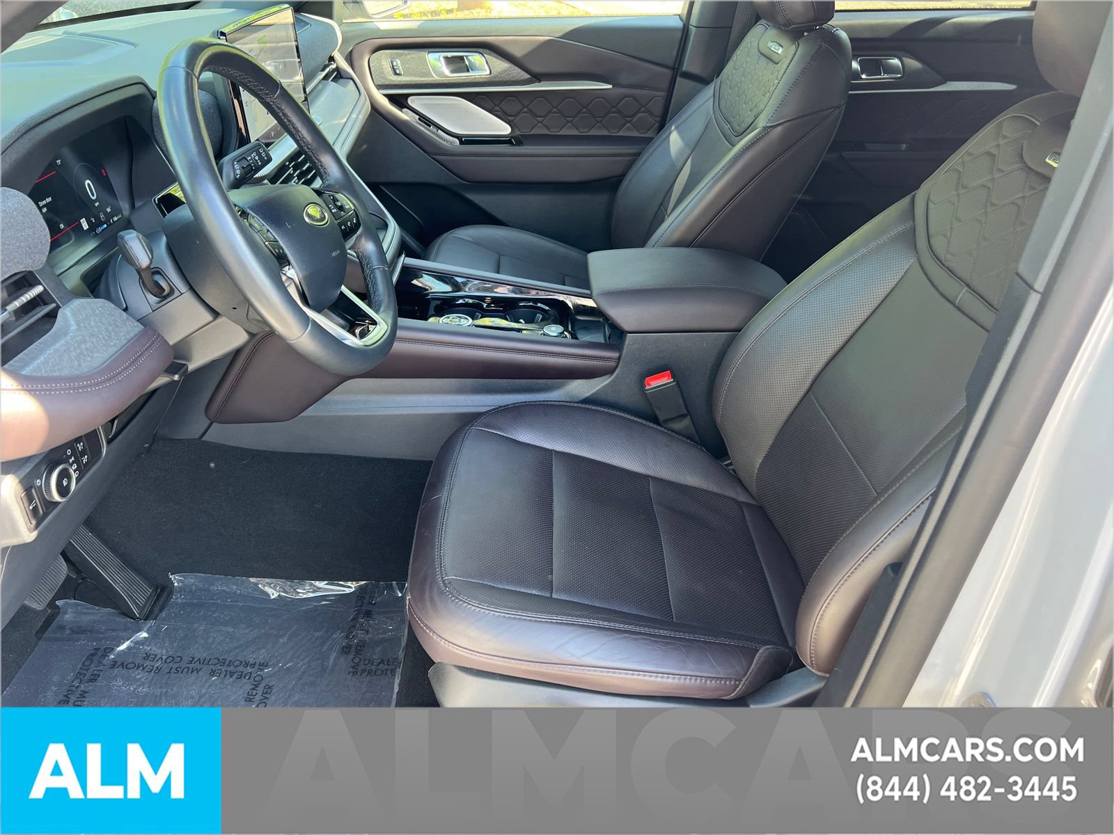 Certified 2025 Ford Explorer Platinum w/ LUX Leather Package AWD/4WD image 10