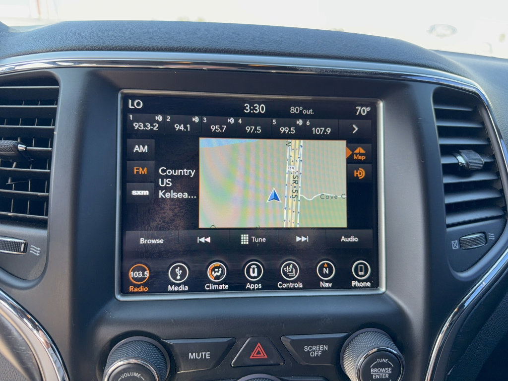 Used 2018 Jeep Grand Cherokee Altitude image 18