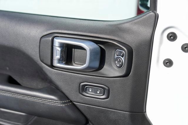 Used 2022 Jeep Gladiator Overland w/ Auxiliary Switch Group image 28