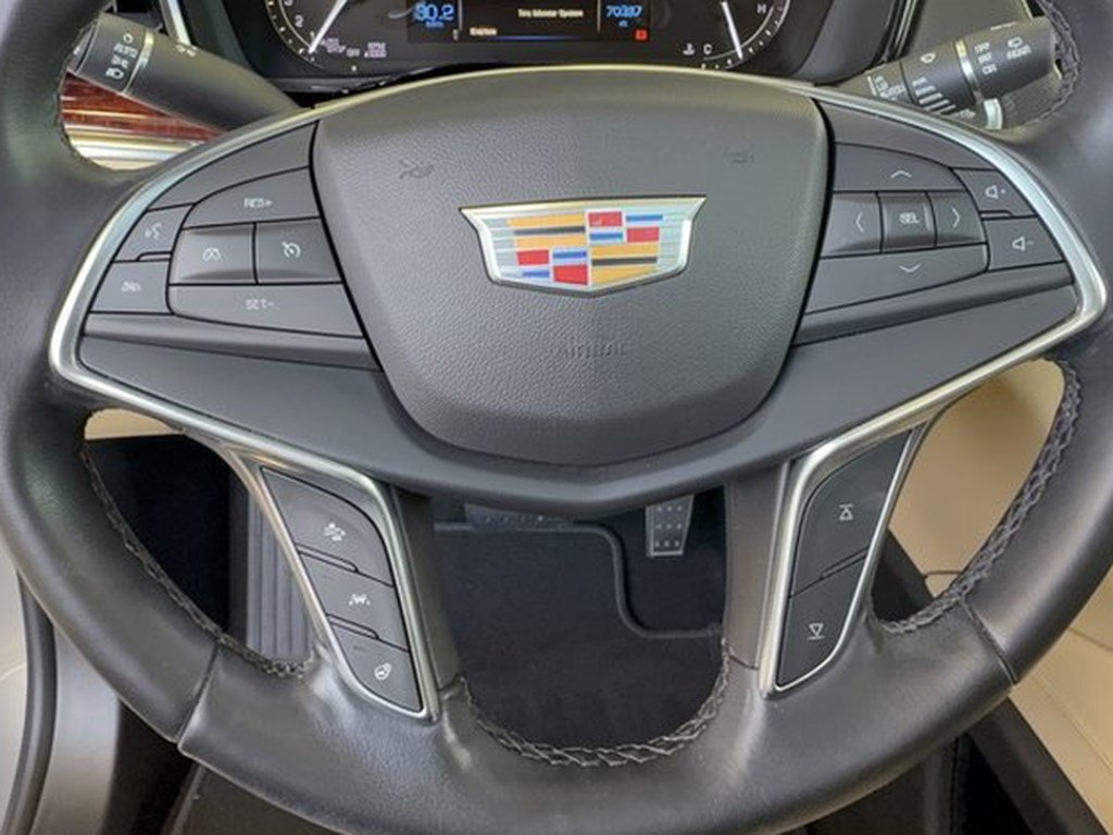 Used 2018 Cadillac XT5 Premium Luxury FWD image 10