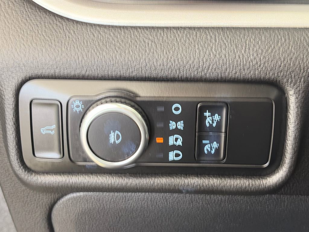 Certified 2024 Ford Explorer XLT w/ Equipment Group 202A image 24