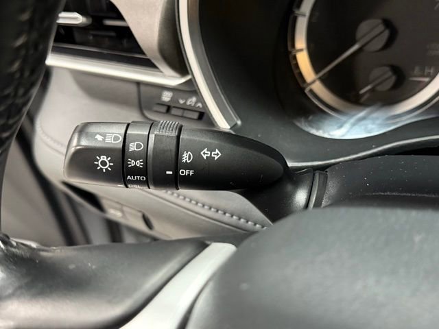 Used 2023 Toyota Highlander XLE image 21