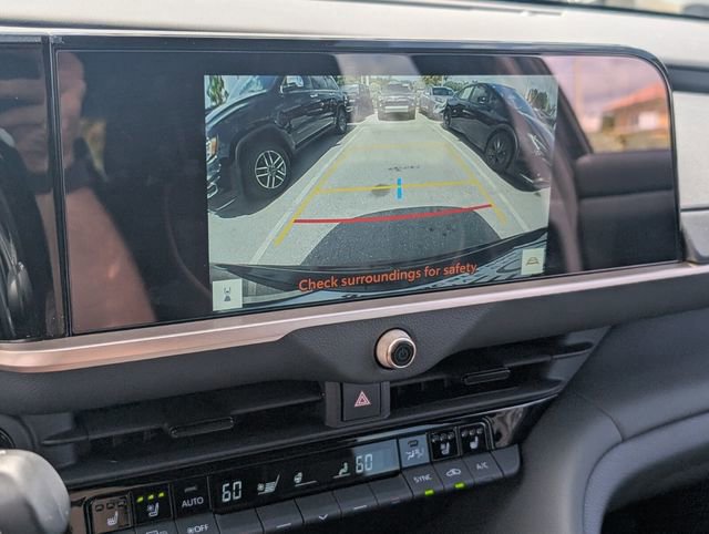 Used 2025 Toyota Crown Signia XLE image 17