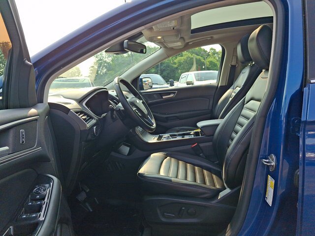 Certified 2020 Ford Edge SEL w/ Convenience Package AWD/4WD image 10