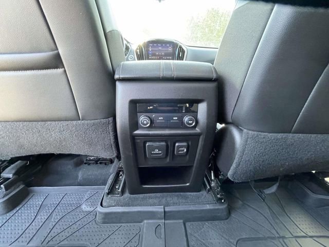 Used 2021 Chevrolet Traverse RS AWD/4WD image 16