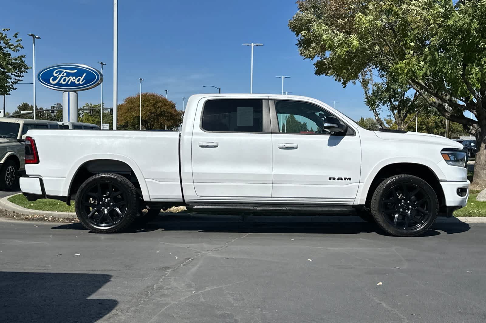Used 2022 RAM 1500 Laramie AWD/4WD image 8