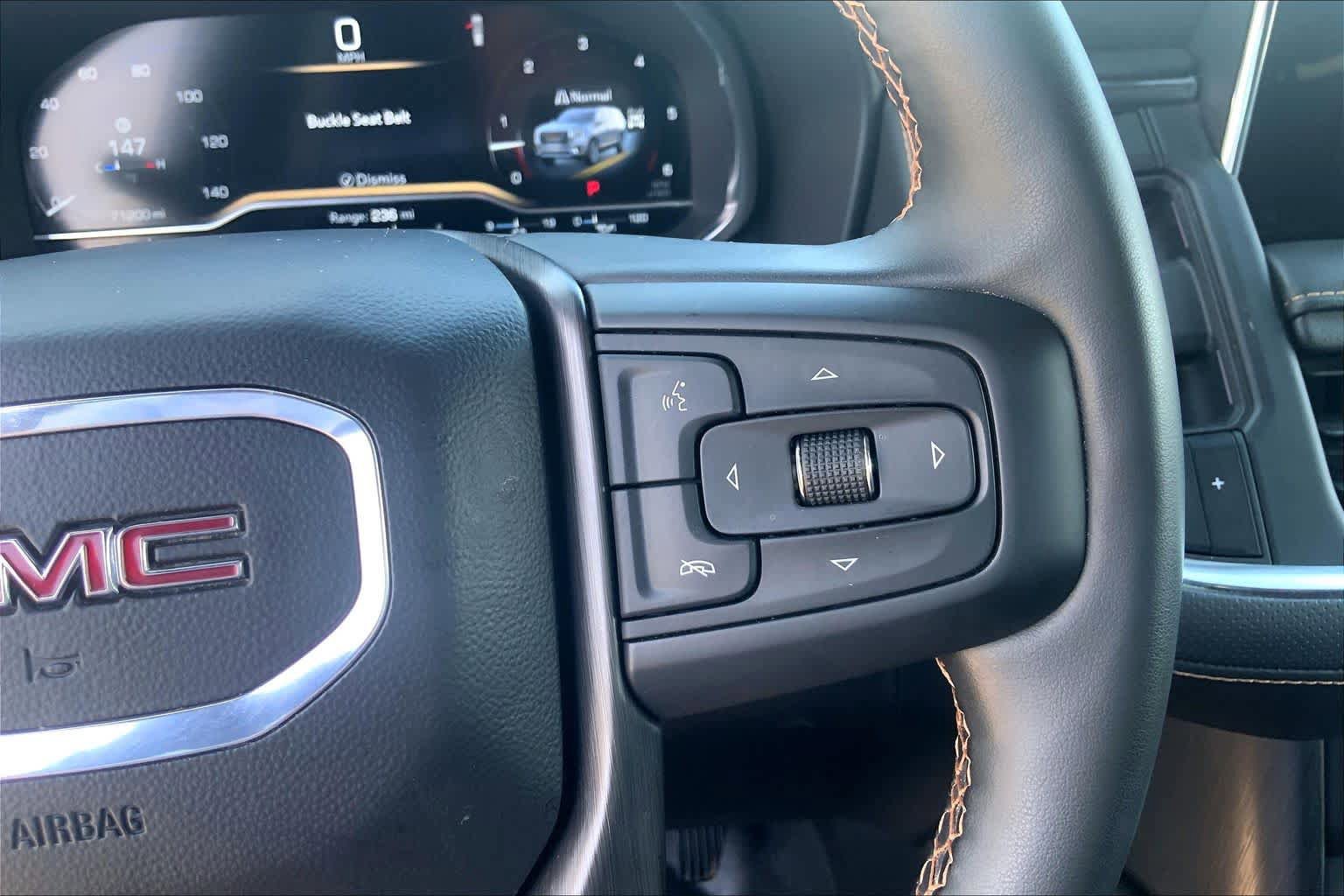 Used 2024 GMC Yukon XL AT4 w/ AT4 Premium Package AWD/4WD image 25