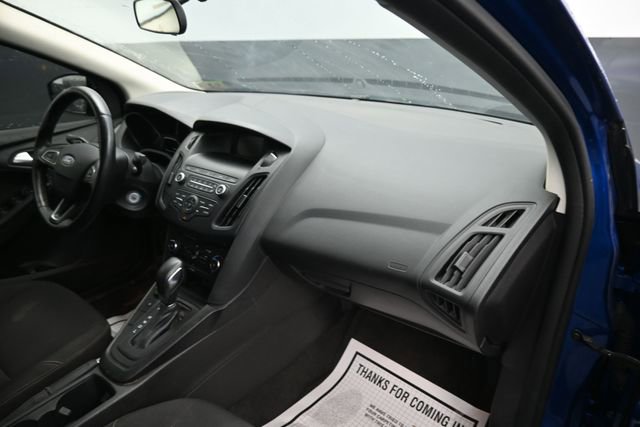 Certified 2018 Ford Focus SE w/ SE Winter Package FWD image 9