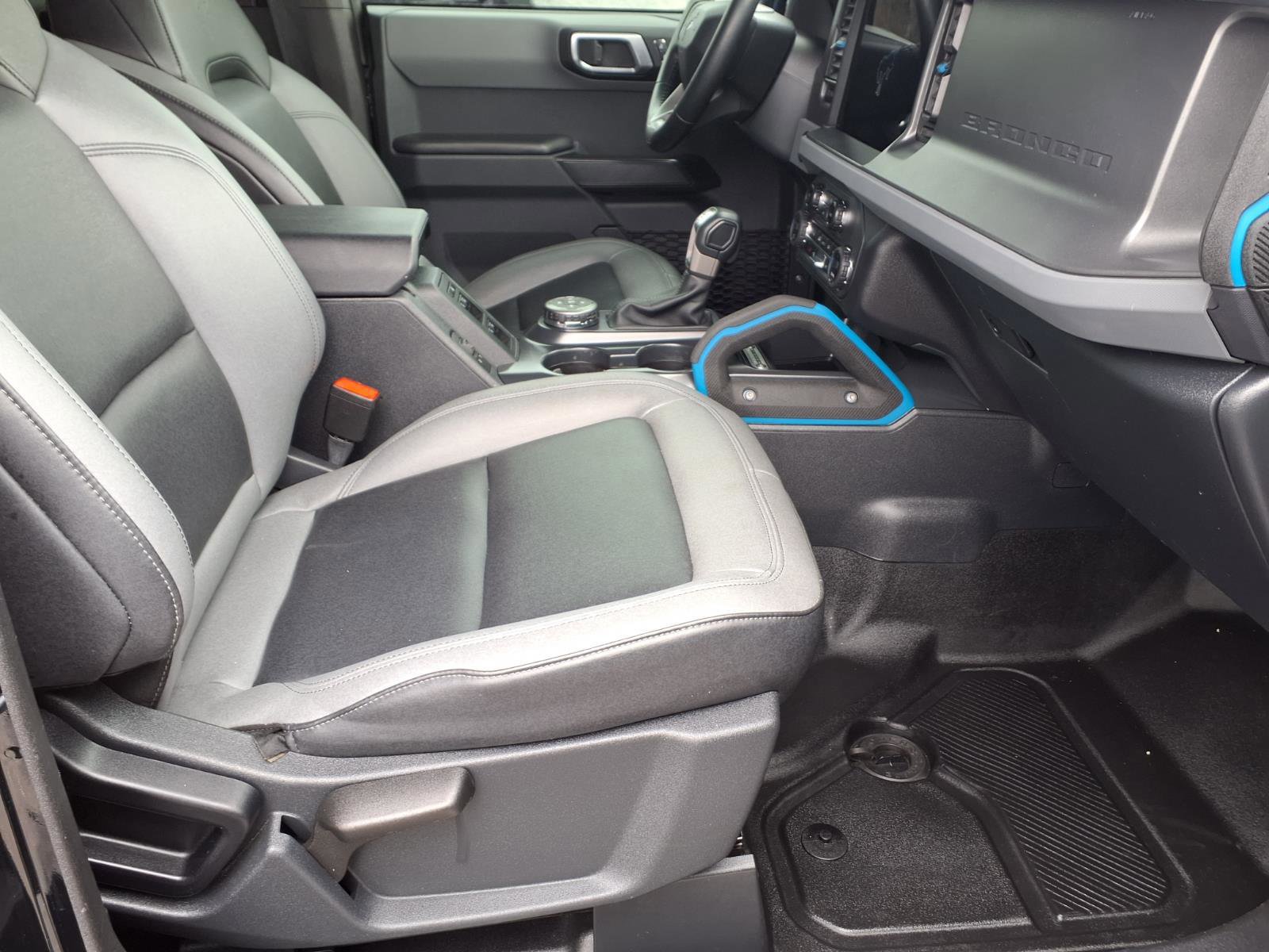 Certified 2024 Ford Bronco Black Diamond w/ Sasquatch Package image 12