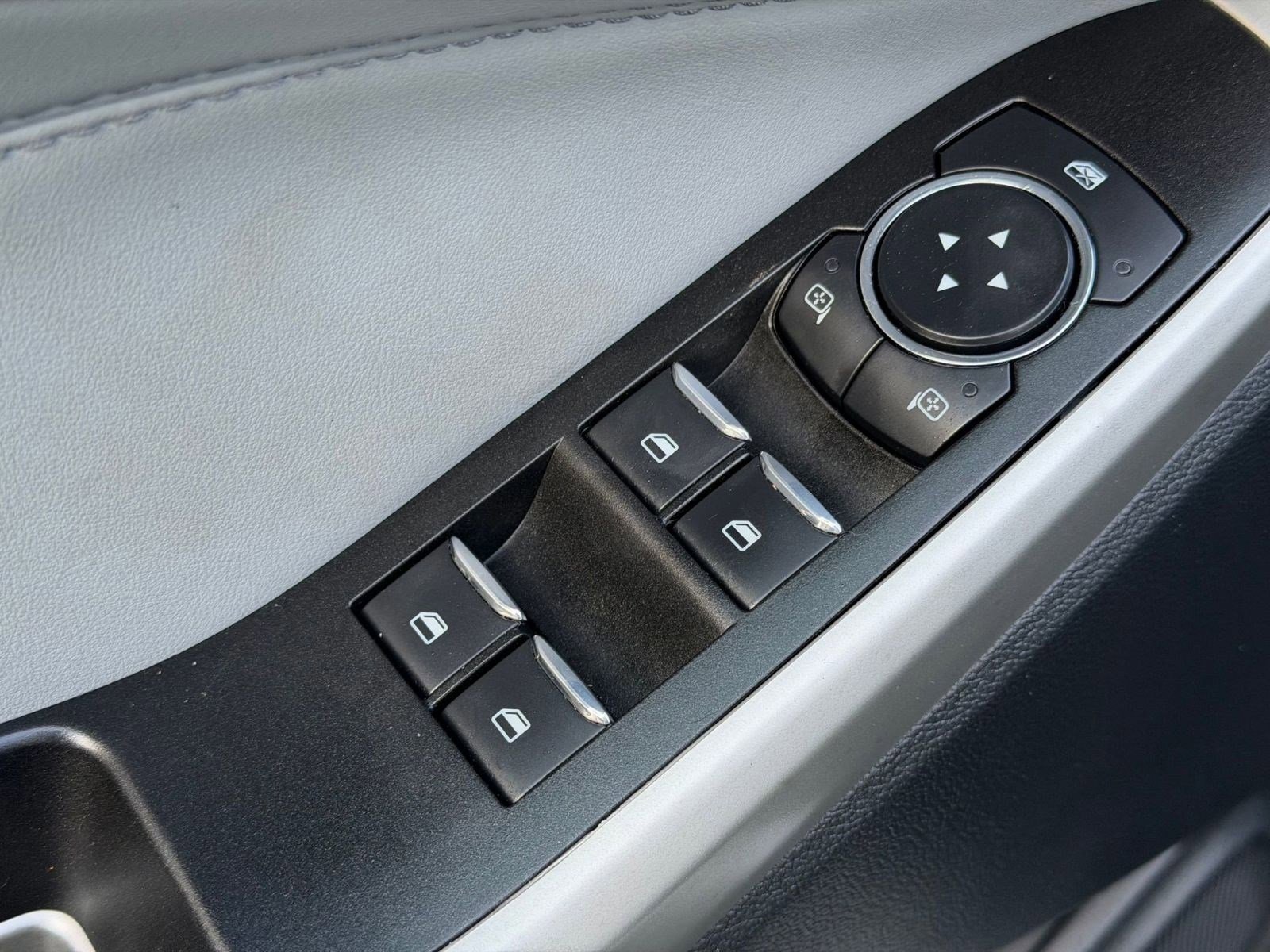 Certified 2022 Ford Explorer XLT w/ Equipment Group 202A image 23