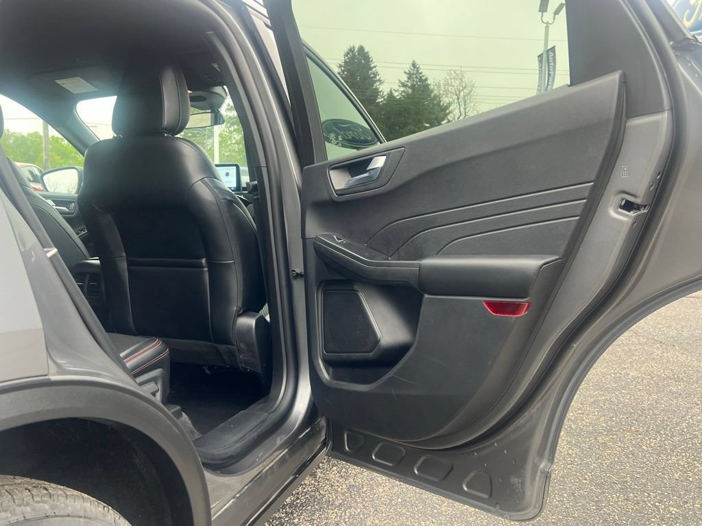 Certified 2026 Ford Escape ST-Line AWD/4WD image 32