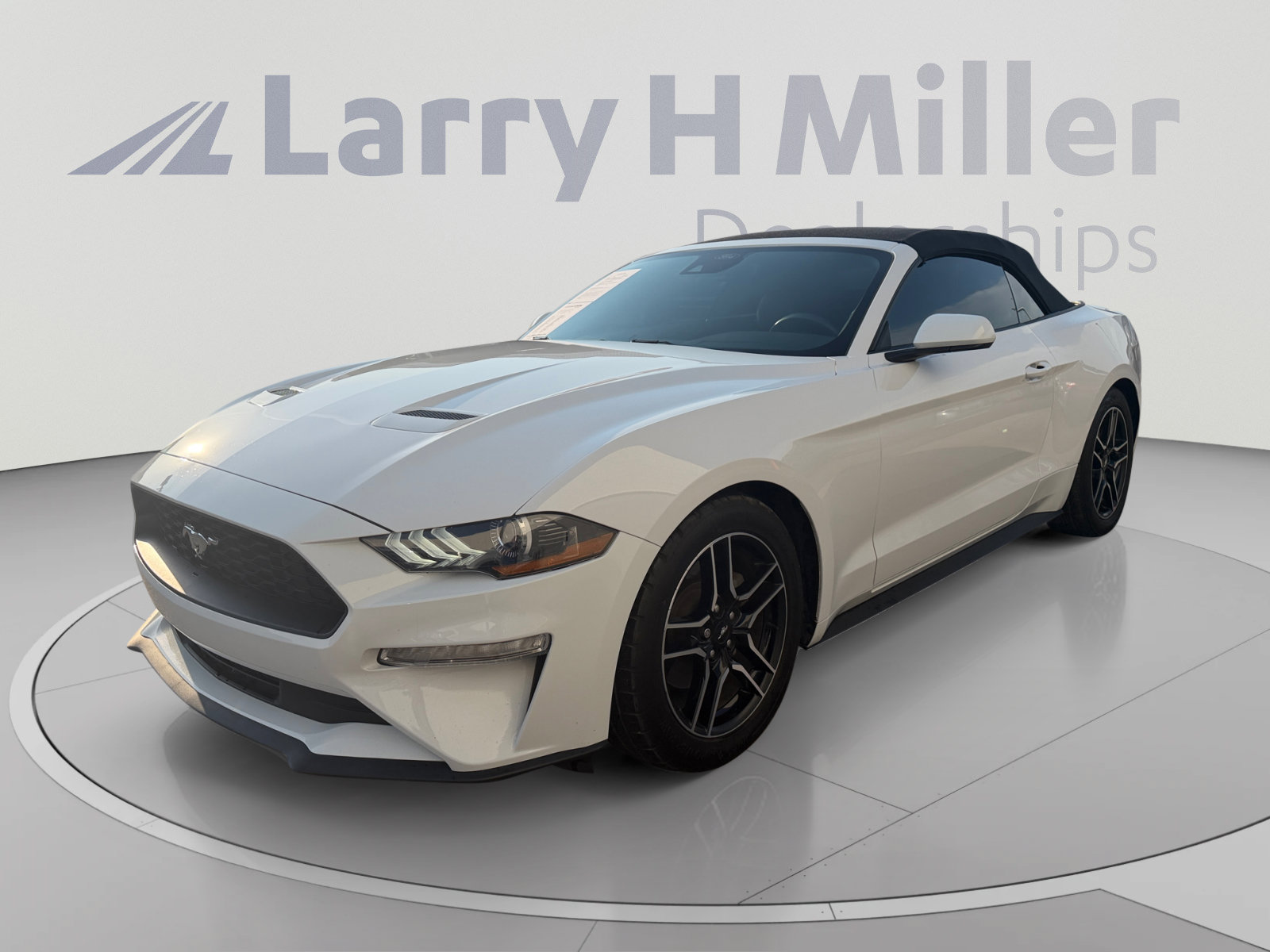 Certified 2022 Ford Mustang Premium RWD image 1