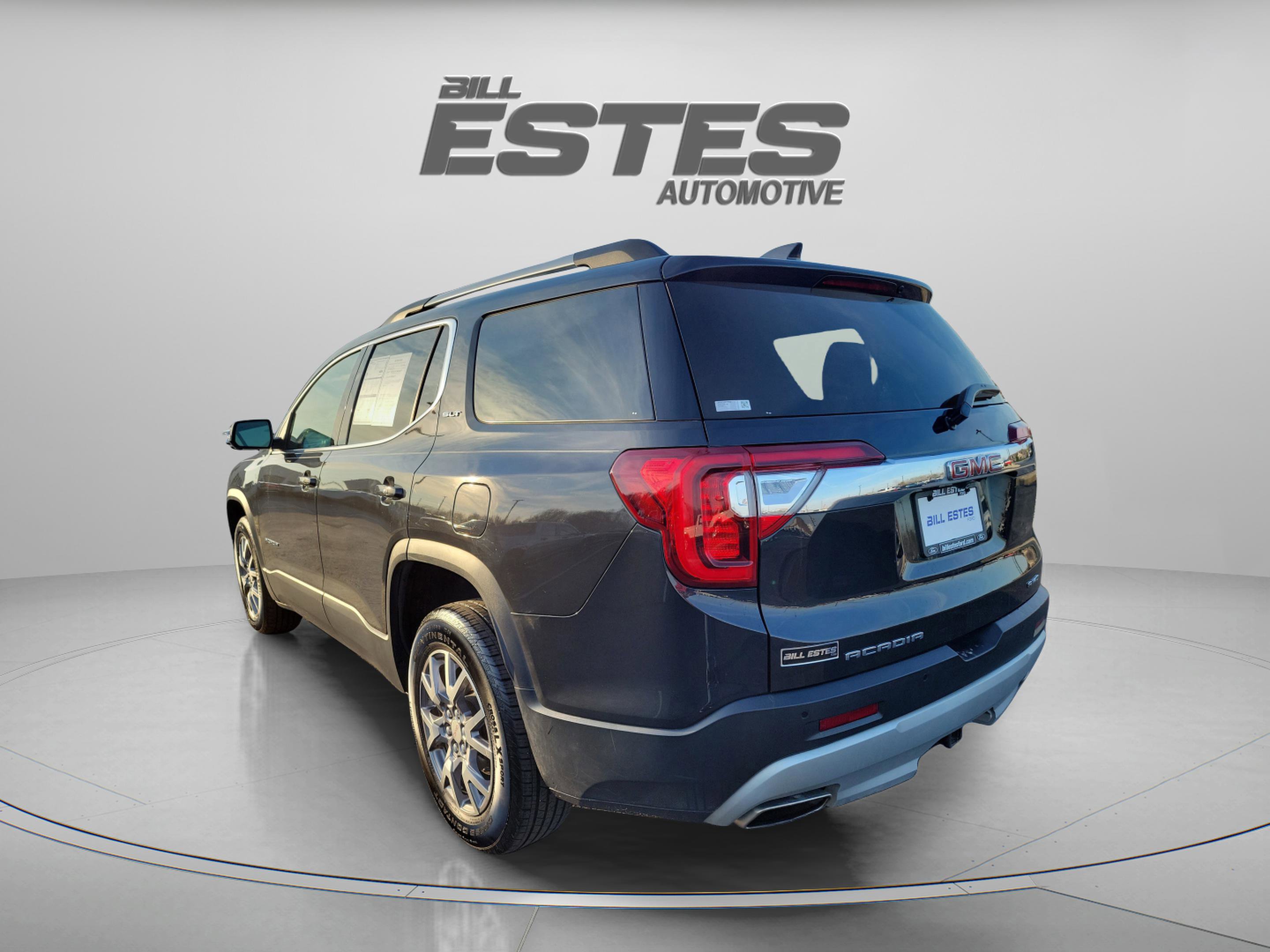 Used 2020 GMC Acadia SLT w/ Premium Package image 2