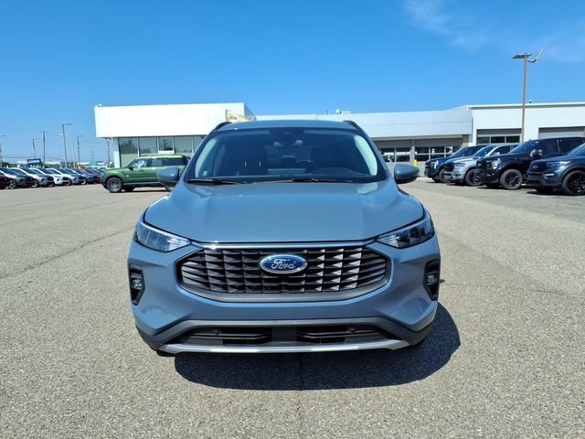 Certified 2025 Ford Escape SE FWD image 2